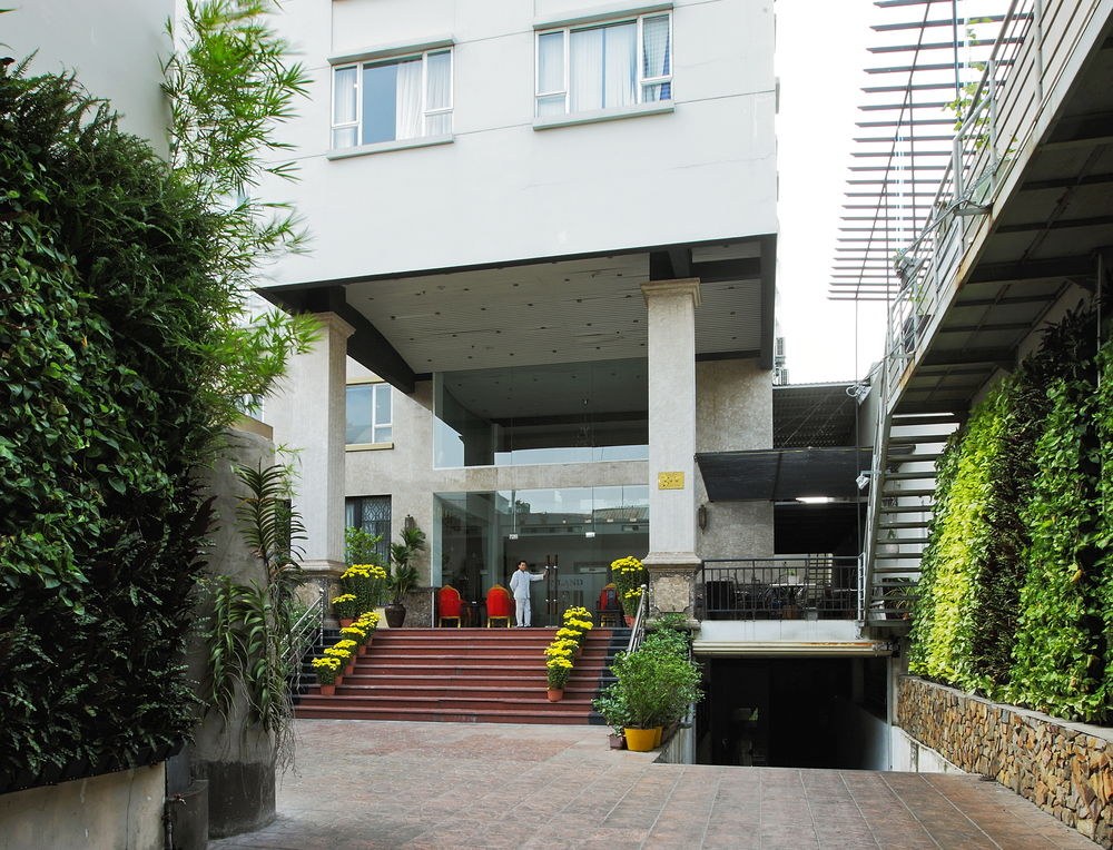 SUNLAND HOTEL photo 1