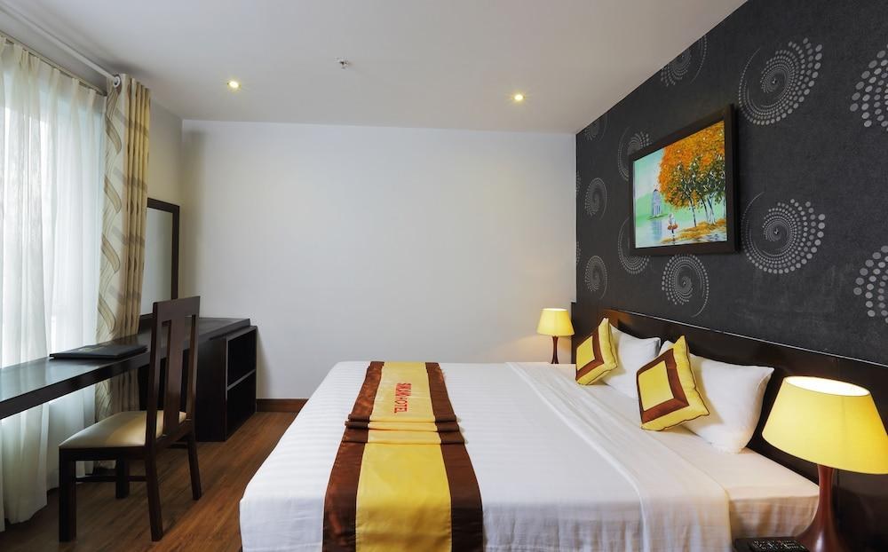 SUNLAND HOTEL photo 2