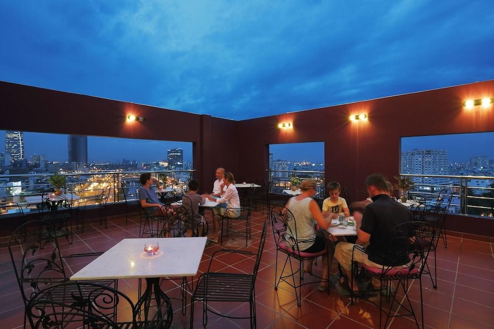SUNLAND HOTEL photo 3