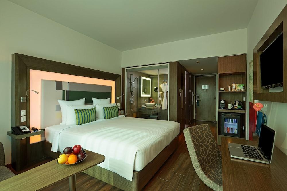 NOVOTEL CHENNAI SIPCOT photo 4
