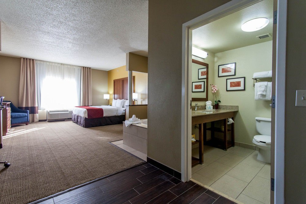 COMFORT SUITES CENTRAL/I-44 photo 1
