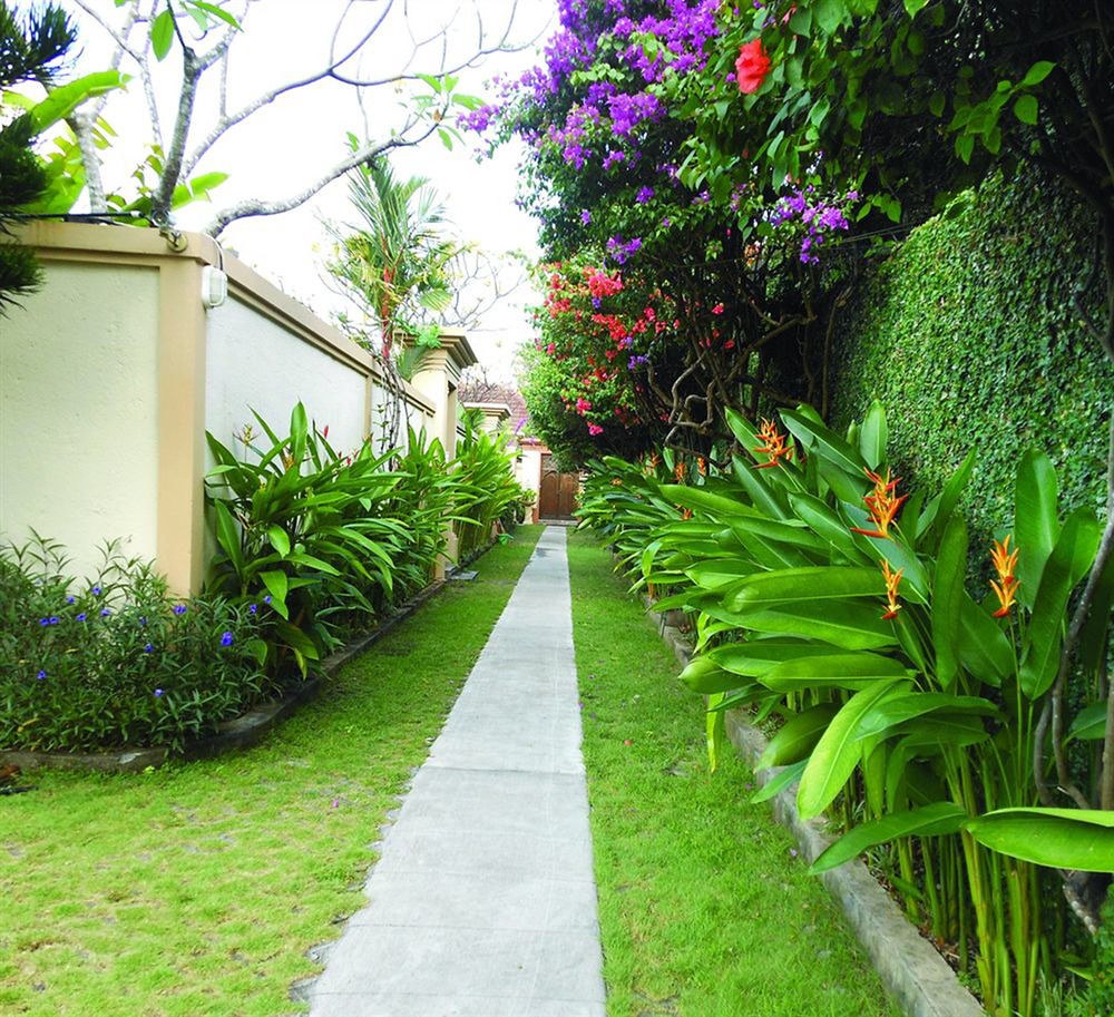 HELICONIA VILLAS