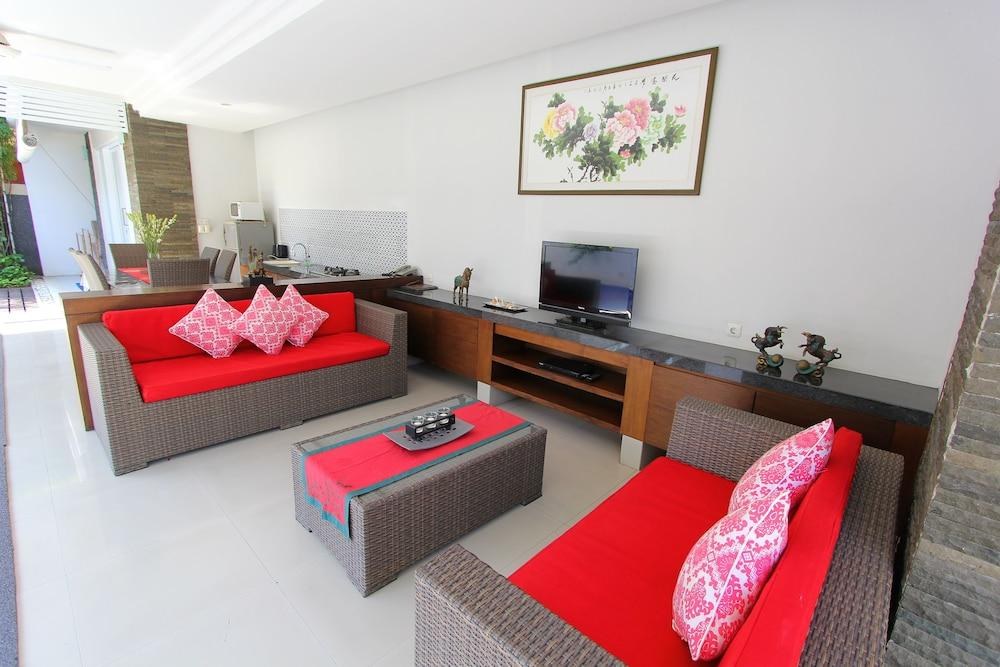 HELICONIA VILLAS photo 4
