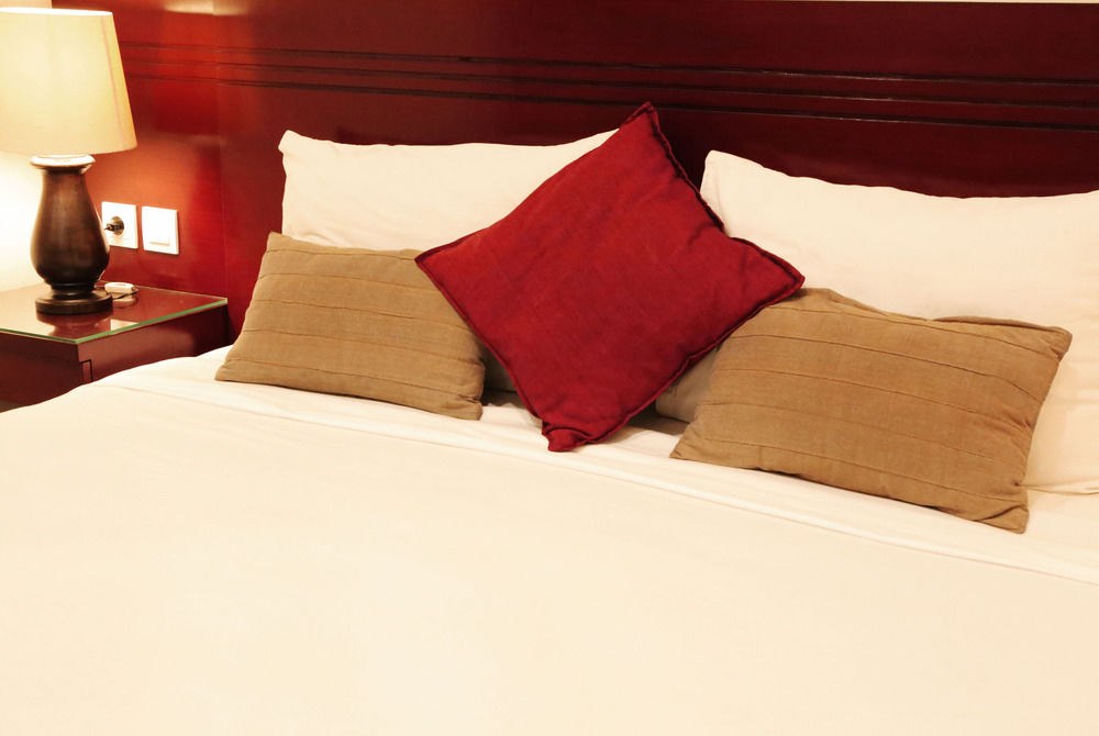 Yulia Beach Inn Kuta photo 1