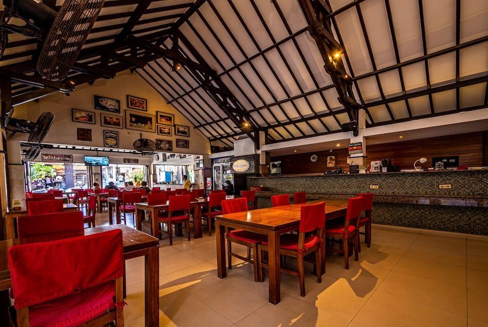 Yulia Beach Inn Kuta photo 3