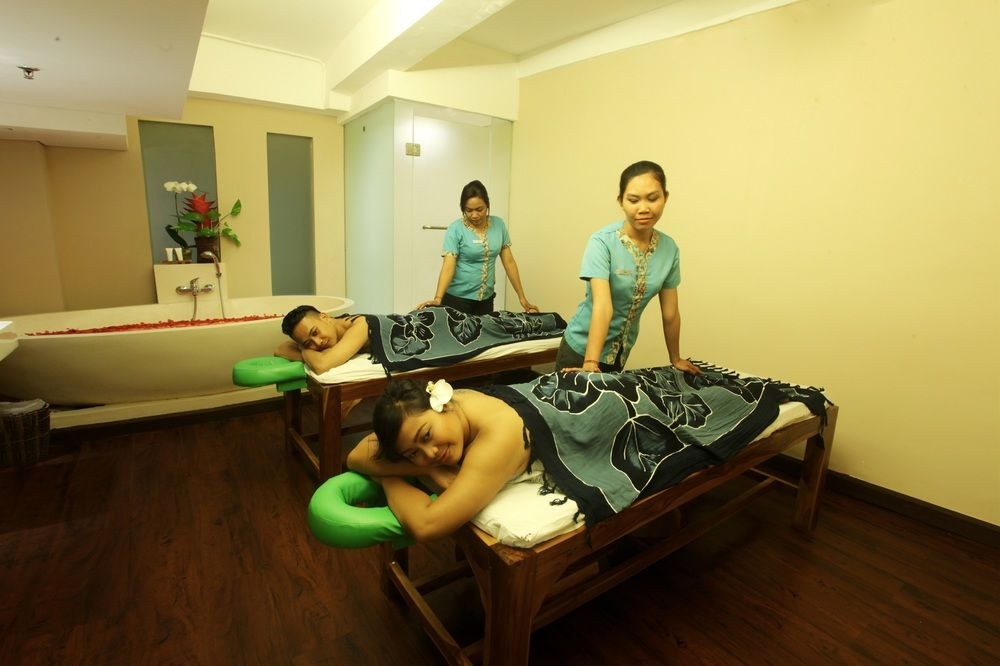 Grand Ixora Kuta Resort photo 2