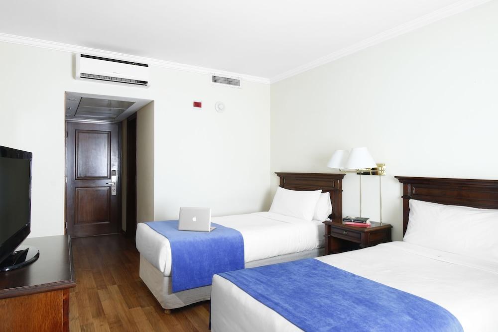 Cyan Americas Towers Hotel photo 2