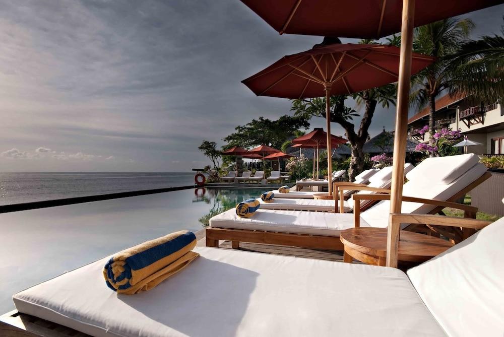 TAUCH TERMINAL RESORT TULAMBEN & SPA photo 4