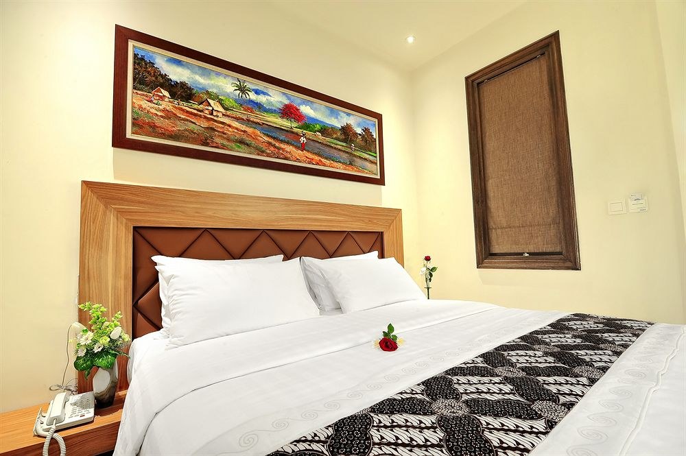 Alron Hotel Kuta Powered by Archipelago