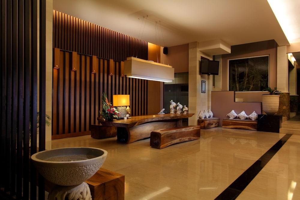 ARIA LUXURY VILLAS AND SPA photo 3