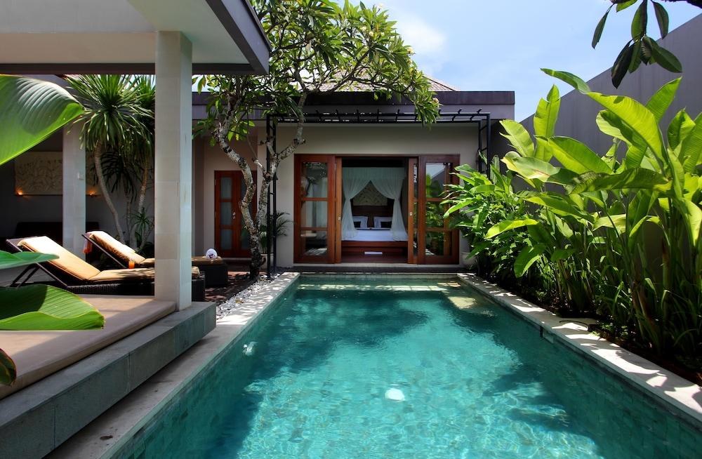 ARIA LUXURY VILLAS AND SPA photo 4