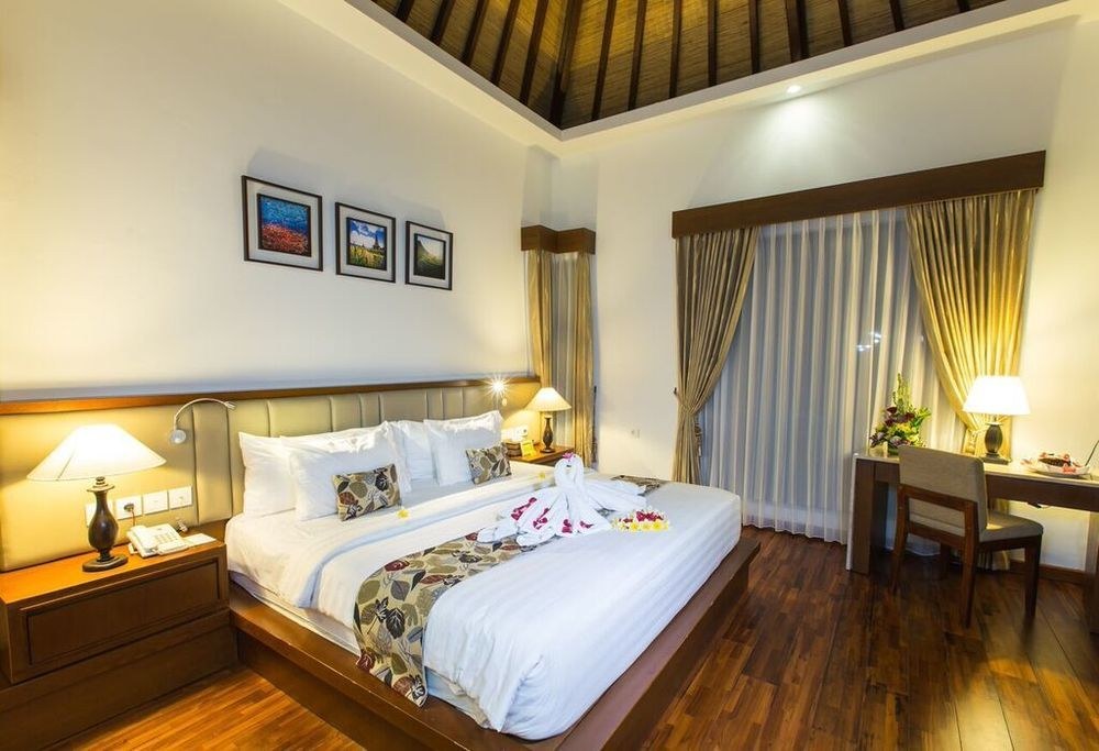 The Astari Villa and Residence