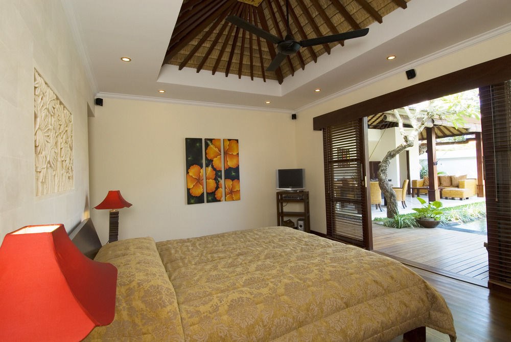 ELLORA VILLAS