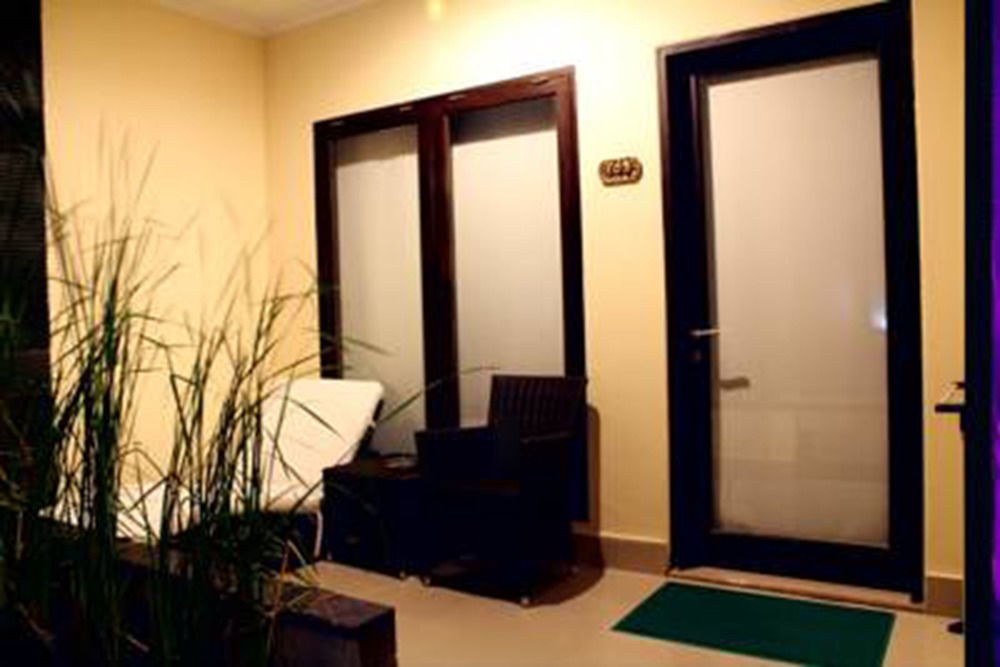 RADHA HOTEL
