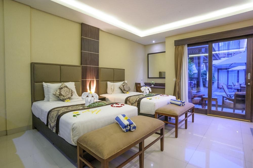 d'Penjor Seminyak Hotel photo 4