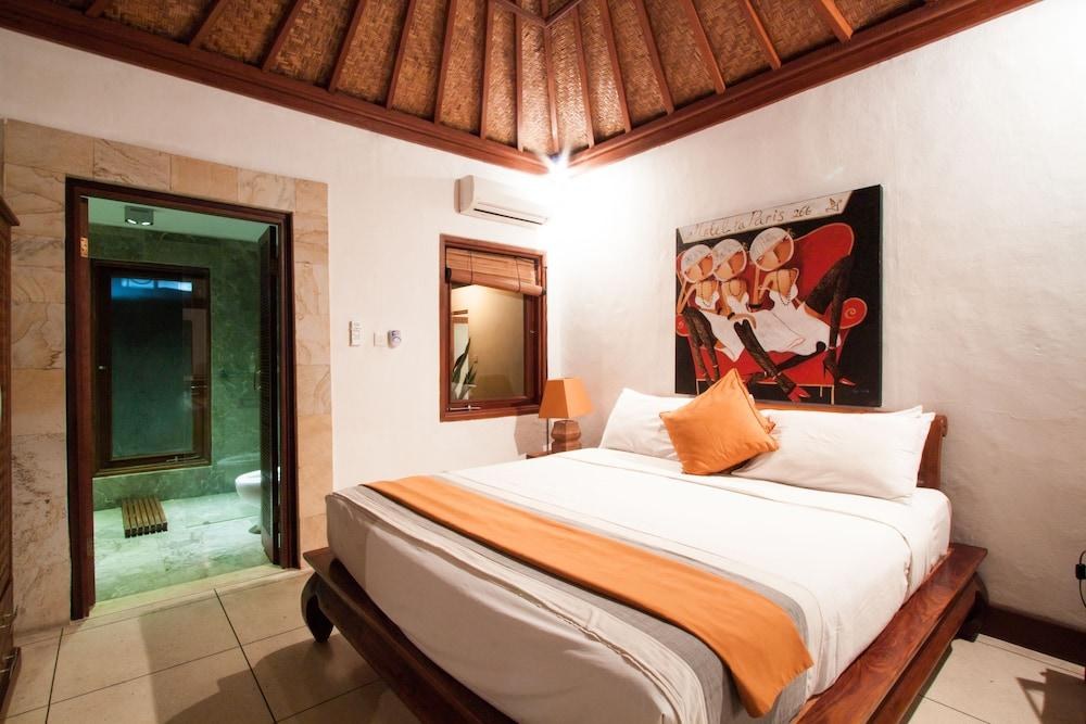 VILLA DEWATA photo 3