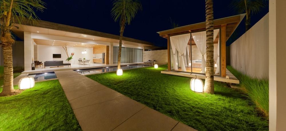 ONE ELEVEN RESORT photo 2