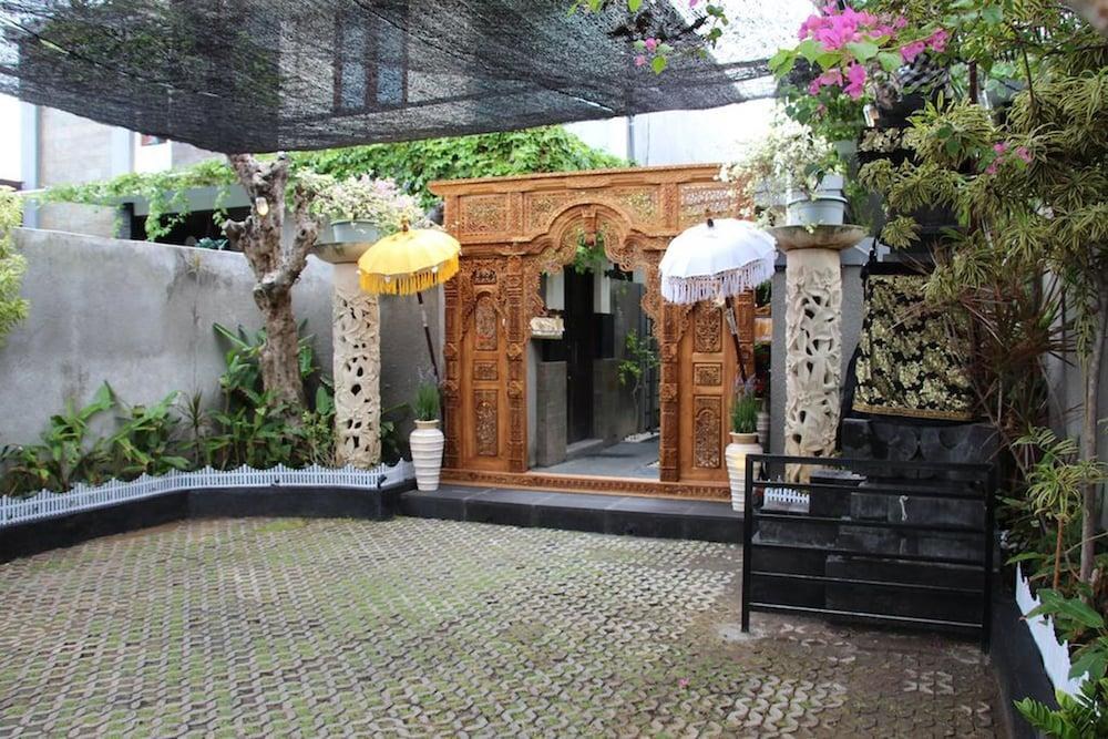 NAKULA VILLAS photo 4