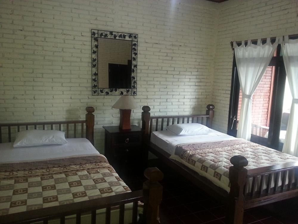 PANDE PERMAI BUNGALOW photo 4