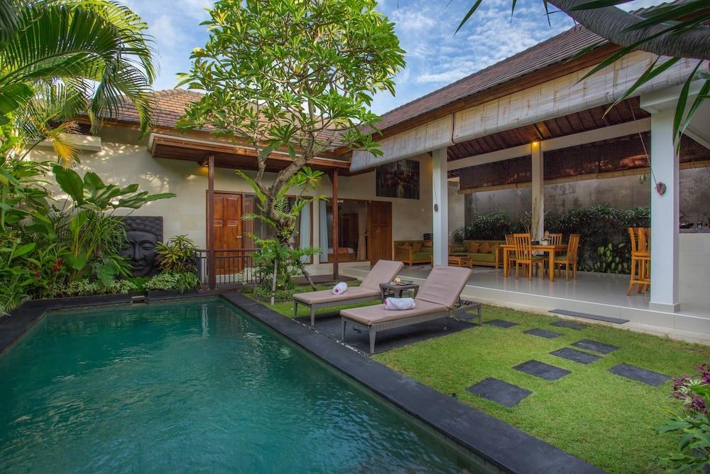 SANDI AGUNG VILLA photo 2