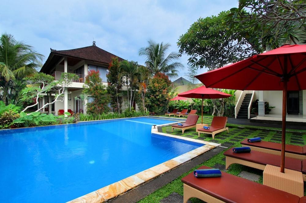 PUTRI AYU COTTAGES photo 4