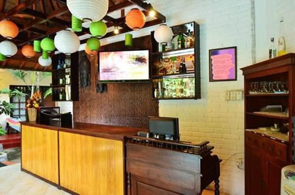 SARINANDE HOTEL photo 2