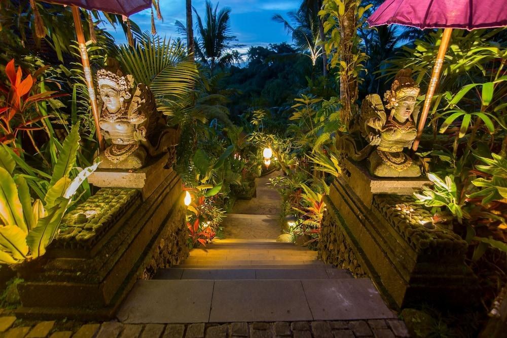BIDADARI PRIVATE VILLAS AND RETREAT photo 3