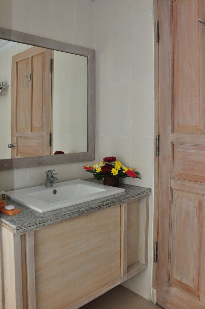 Puri Saron Denpasar Hotel