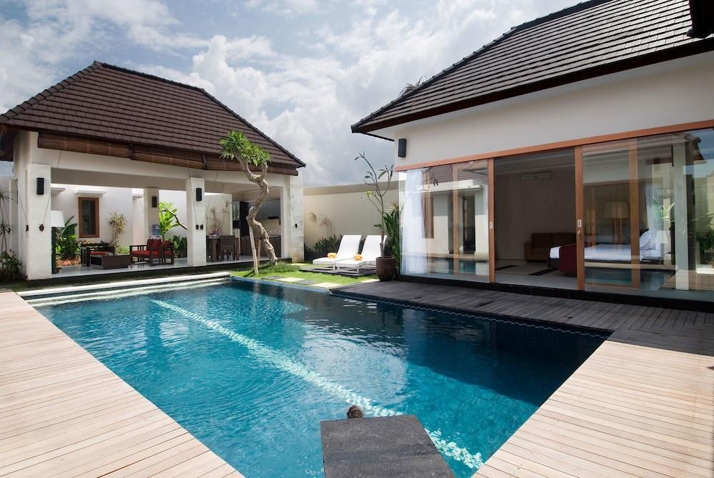 BALI SWISS VILLA photo 2