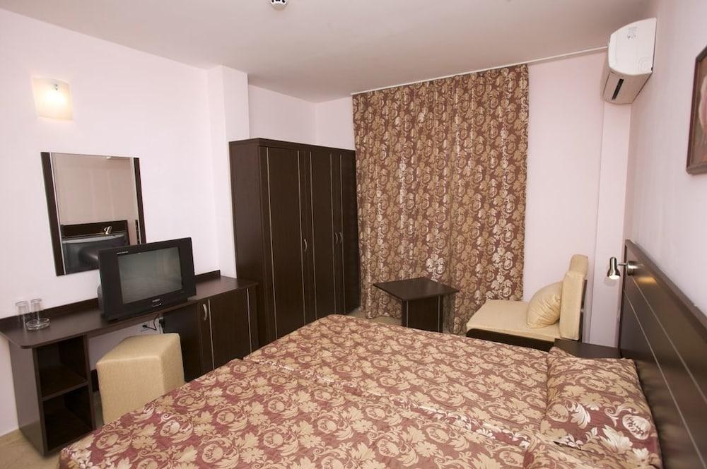 Atol photo 2