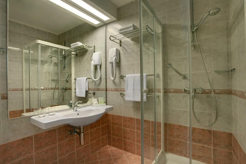 HOTEL VALAMAR CRYSTAL photo 3