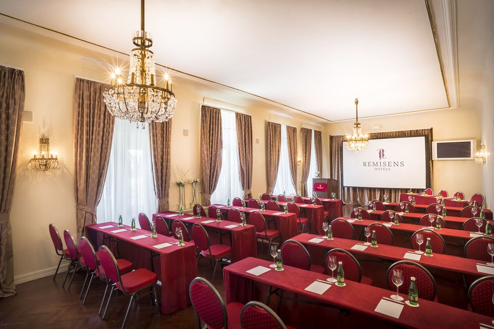 HOTEL PALACE BELLEVUE