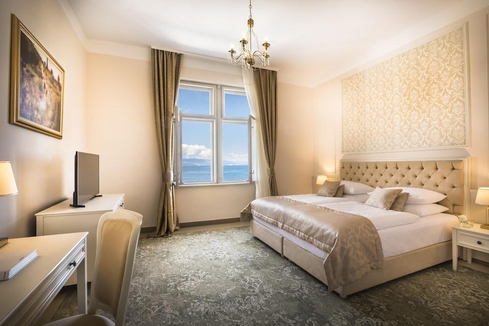 HOTEL PALACE BELLEVUE photo 3