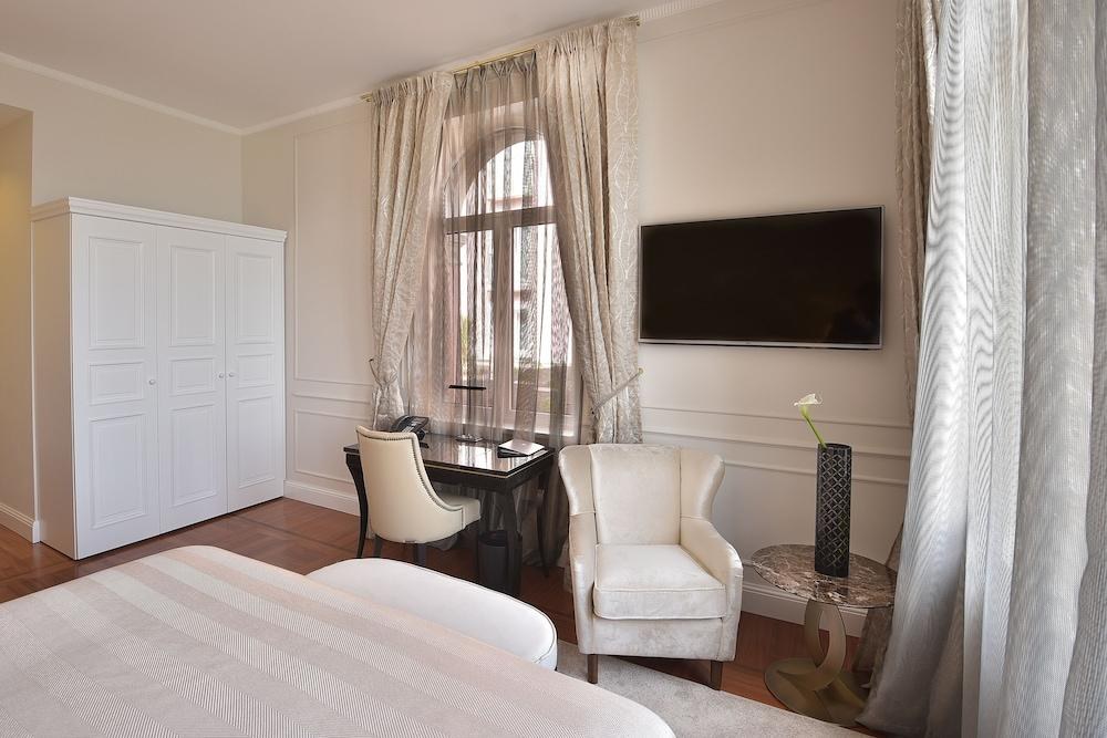 HOTEL MILENIJ photo 3