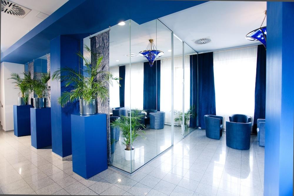 LENAS DONAU HOTEL photo 4