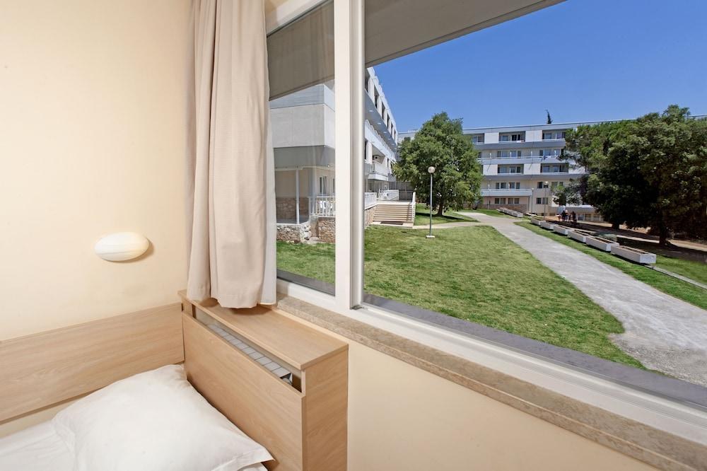 HOTEL DELFIN PLAVA LAGUNA photo 3