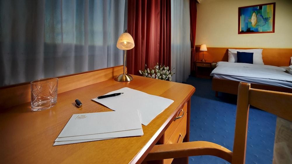 TOP HOTEL PRAHA & CONGRESS CENTRE photo 4