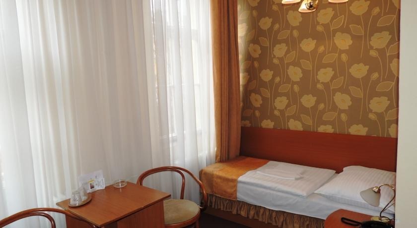 HOTEL NOVOMESTSKY photo 2