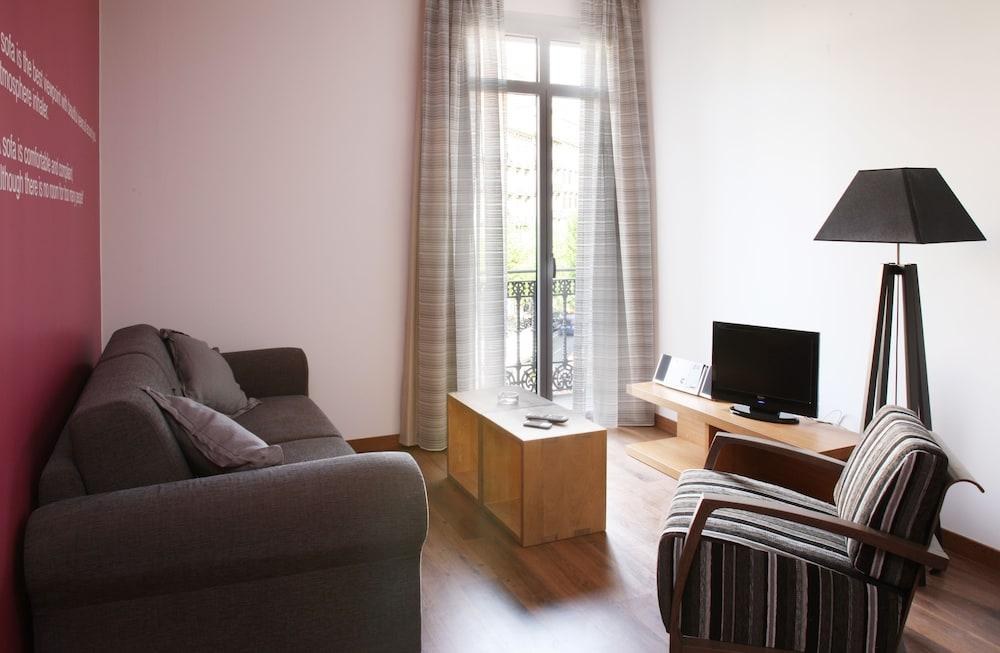 MH SUITES photo 4