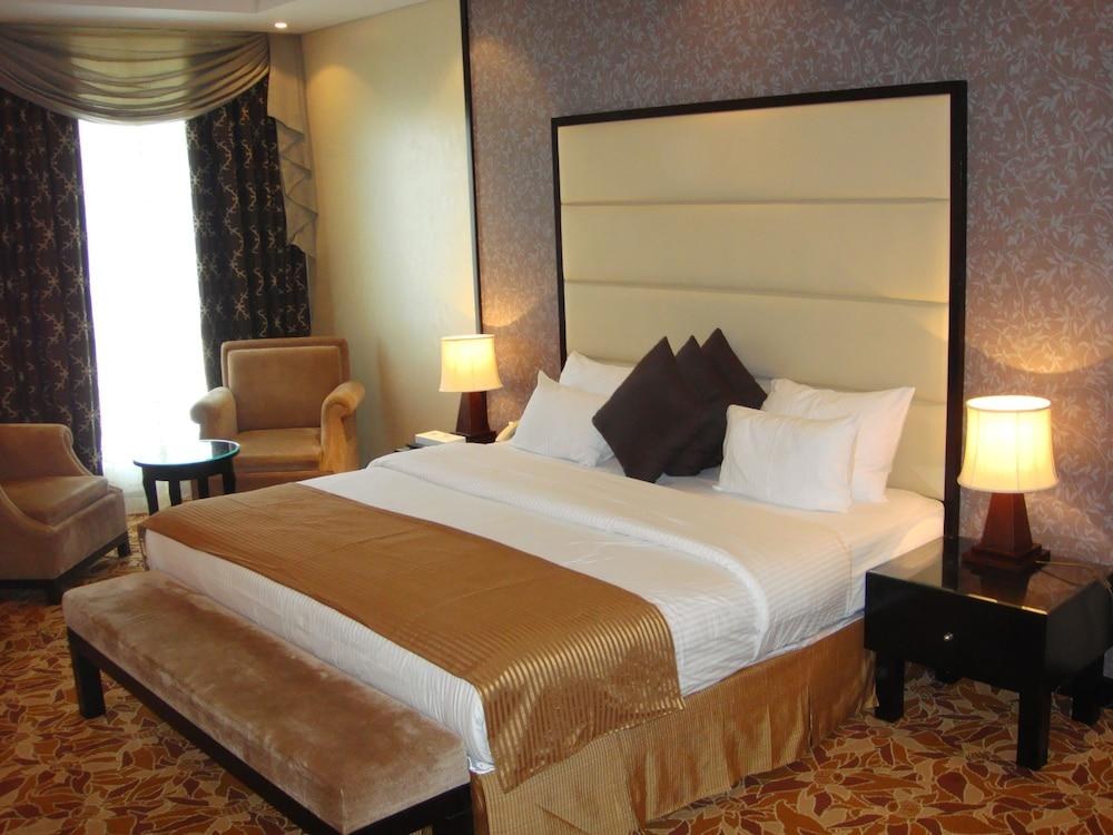 PARAGON ABU DHABI photo 2