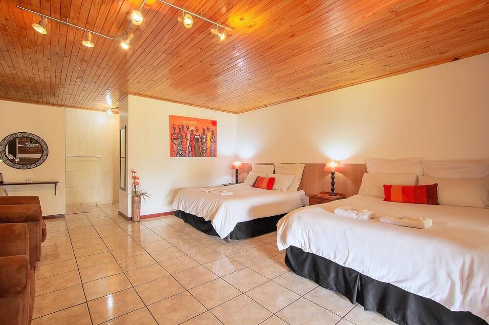 Airport Game Lodge photo 4