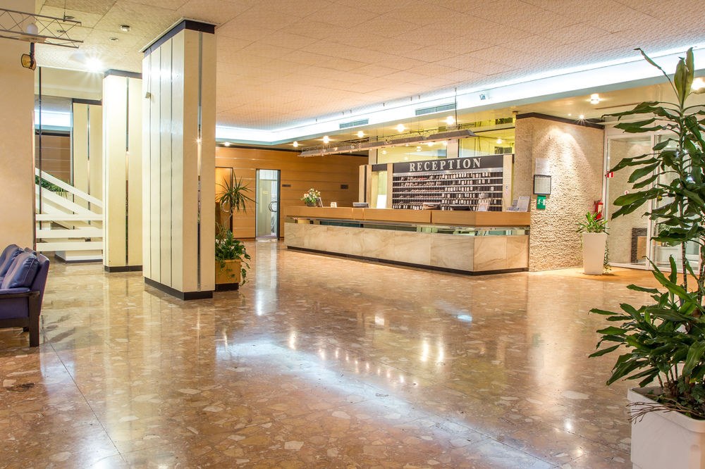 RIVIJERA IMPERIAL VODICE photo 1