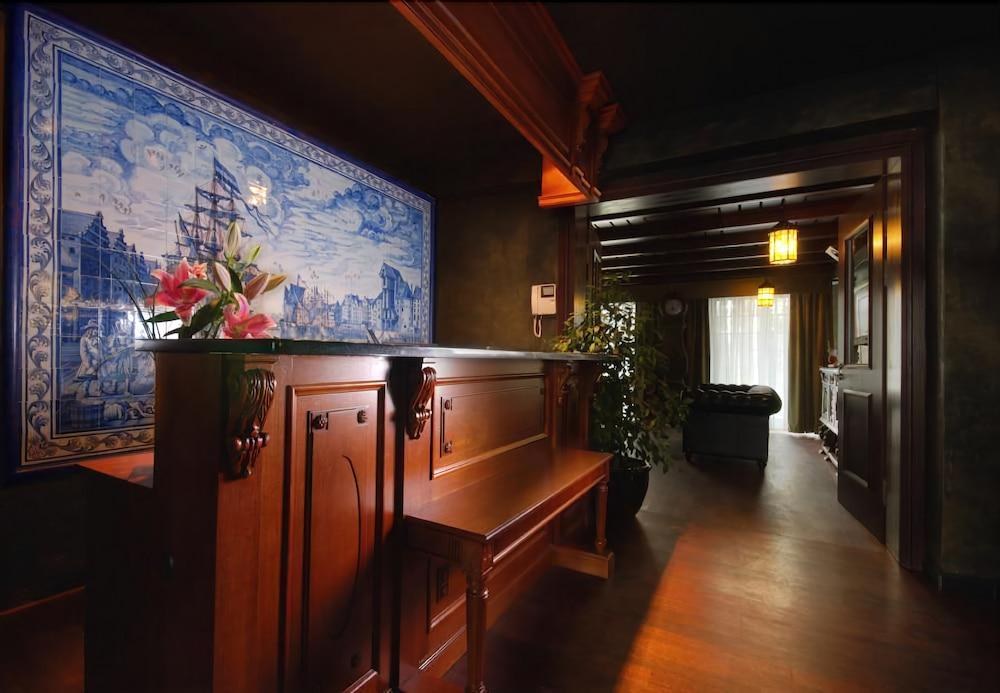 HOLLAND HOUSE RESIDENCE photo 3