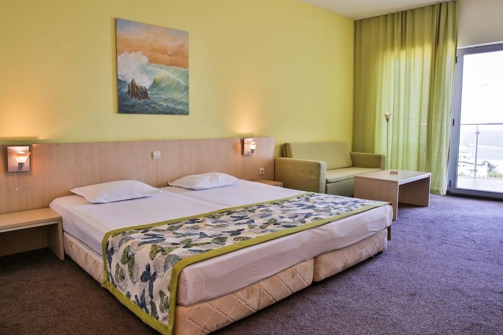 Golden Beach Park Hotel photo 3