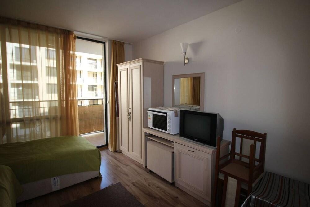 AVALON HOTEL APARTMENTS photo 1
