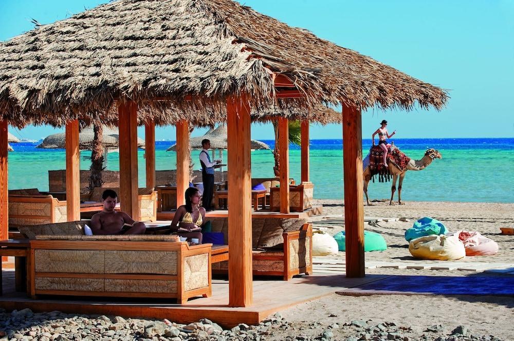 AMWAJ BLUE BEACH SOMA BAY photo 4