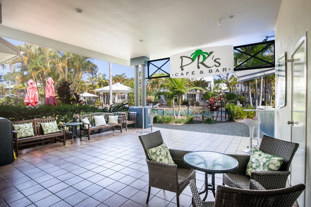 IVORY PALMS