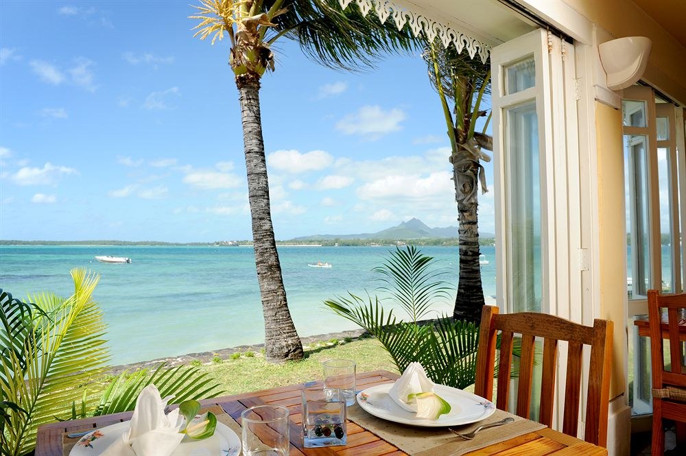 TROPICAL ATTITUDE
