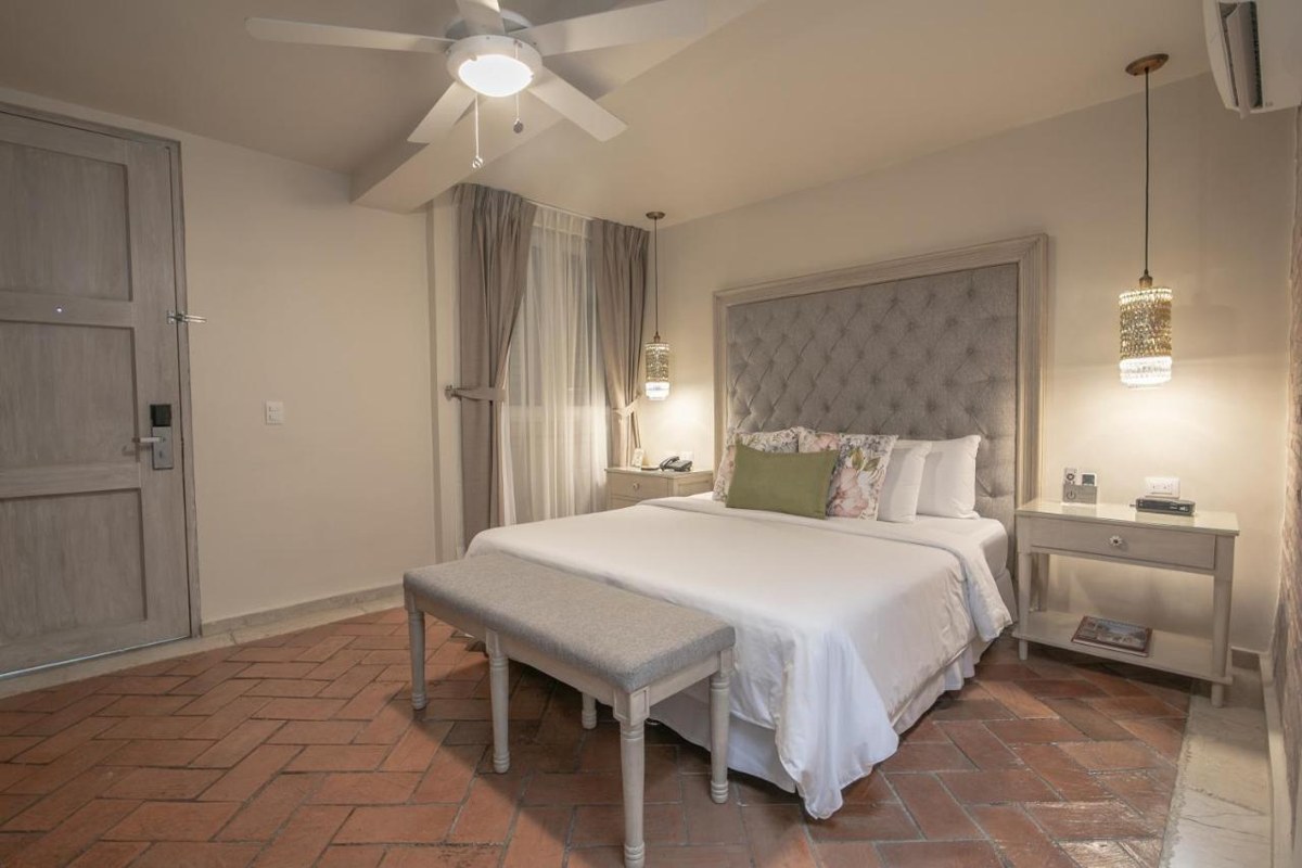 CASA CANABAL BY FARANDA BOUTIQUE