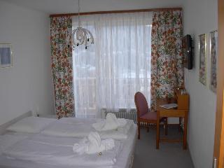 HELENENBURG photo 2